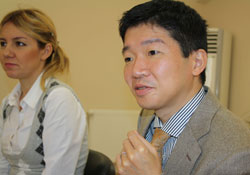 Senko Tekstil'e Japon ziyaretçi