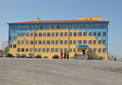 10 okul daha öğrenci ile buluştu