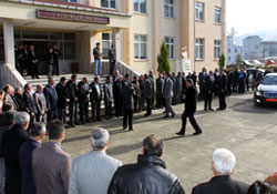 Vali'den "Yollar bitirilecek" sözü