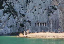 Tarihin kıymeti yok!