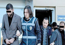 Oto hırsızları Rizede yakayı ele verdi