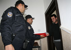 Polisten bildirili uyarı