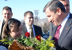 VALİDEN OKUL ZİYARETİ