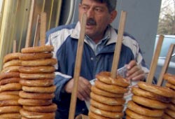 Simitçinin zammı ters tepti