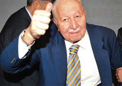 Erbakan'ın adı caddeye verildi