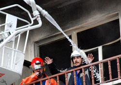 Yangın maddi hasarla atlatıldı