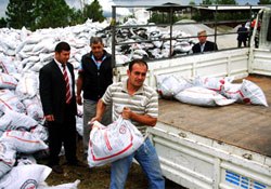 Kömür yardımı fakirleri ısıtacak