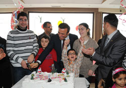 Genç'ten engellilere özel kutlama