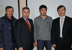 Metro Holding şampiyon atlete sponsor oldu