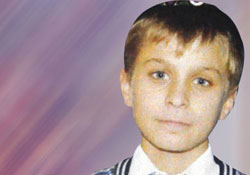 KENDİNİ ASTI