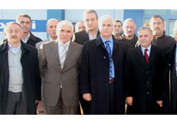 İSTİFA ETMELİDİRLER
