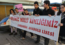Türkçe için yürüdüler