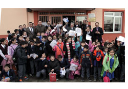 Vali Yardımcısı karne dağıttı