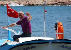 Tekneyle Türkiye turuna çıktı