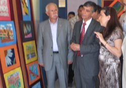 Emeklerini sergilediler