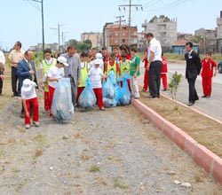 Irmak çevresini temizlediler