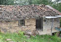 ARAZİLERİMİZİ GERİ VERİN