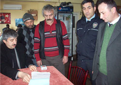 Kahvehanelere ani baskın