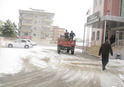 Mevsimin ilk karı düştü