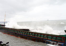 Gemi ne zaman kurtarılacak?