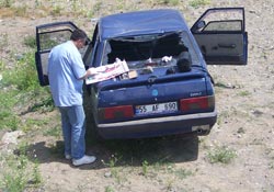 Önce parçaladılar, sonra attılar