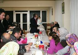 Hayati Tekin, depremzedeleri unutmadı