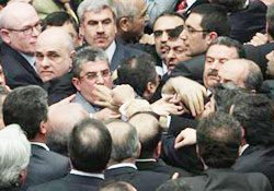 CHPLİLERİN KAFASINI KIRARIM