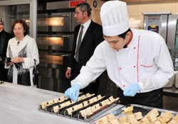 Hayrünnisa Gül'ün konuğu mutfağa girdi