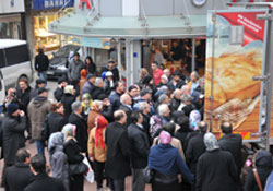 Bedava ekmeğe hücum