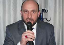 Başkanın aidat derdi