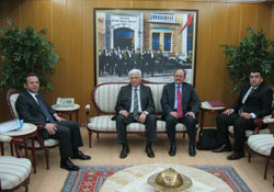 2/B ile ilgili çalışmalar Vali Aksoy'a sunuldu