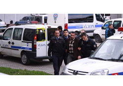 BOZUK PARA HIRSIZI YAKALANDI