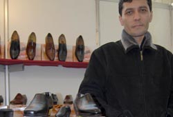 Çarşamba ayakkabısı görücüde