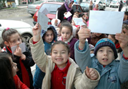 İlk mektuplarını yazdılar