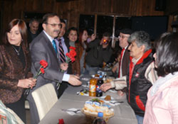Yaşlılar yemekte ağırlandı
