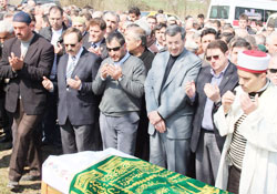 ZİHNİ ŞAHİNİN AMCA ACISI