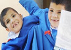 Siyam ikizlerinin ilk karne heyecanı....