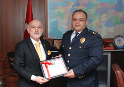 Polisimiz çok önemli