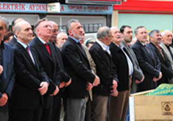 Acıya ortak oldu