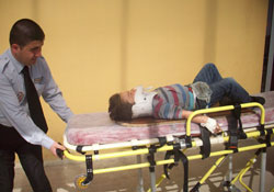 Kontrolden çıktı bariyerlere çarptı