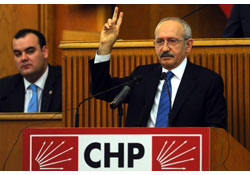 CHP lideri verdi  veriştirdi