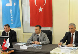 Vali Aksoy: İŞKUR istihdama yönelik başarılı işlere imza atıyor