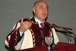 OMÜ akademisyen cenneti