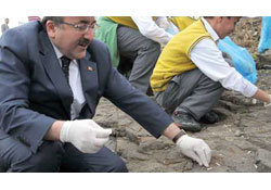 Başkanlar da çöp toplar