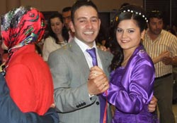 Bektaş yeğenini nişanladı