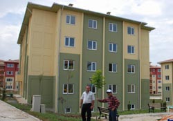 TOKİ konutları sahiplerini bekliyor
