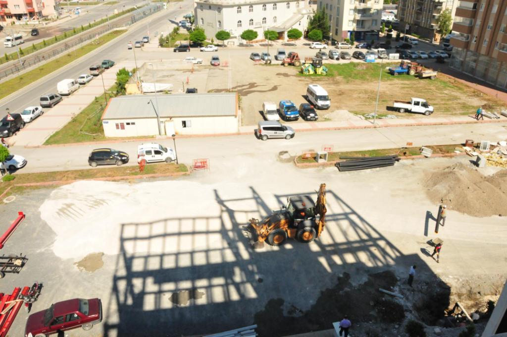 Başkan Burma kolları sıvadı