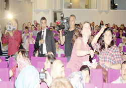 Kızların yumurtalı eylemi