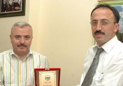 Kaldırım'a 'teşekkür' plaketi