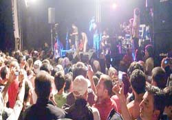 Karmateye yakışmadı